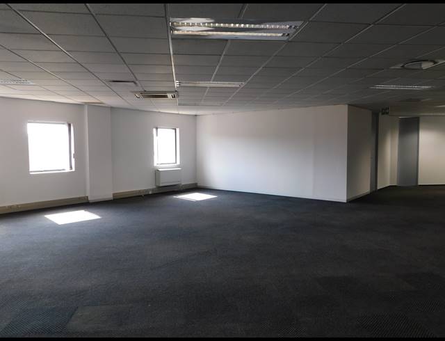 542M² OFFICE TO LET IN PARKTOWN